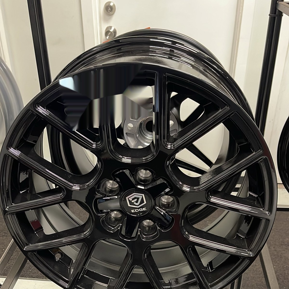 Edge 356B 18"x8" Wheel