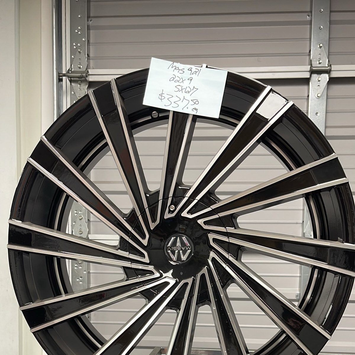Massiv 921 22"x9" Wheel