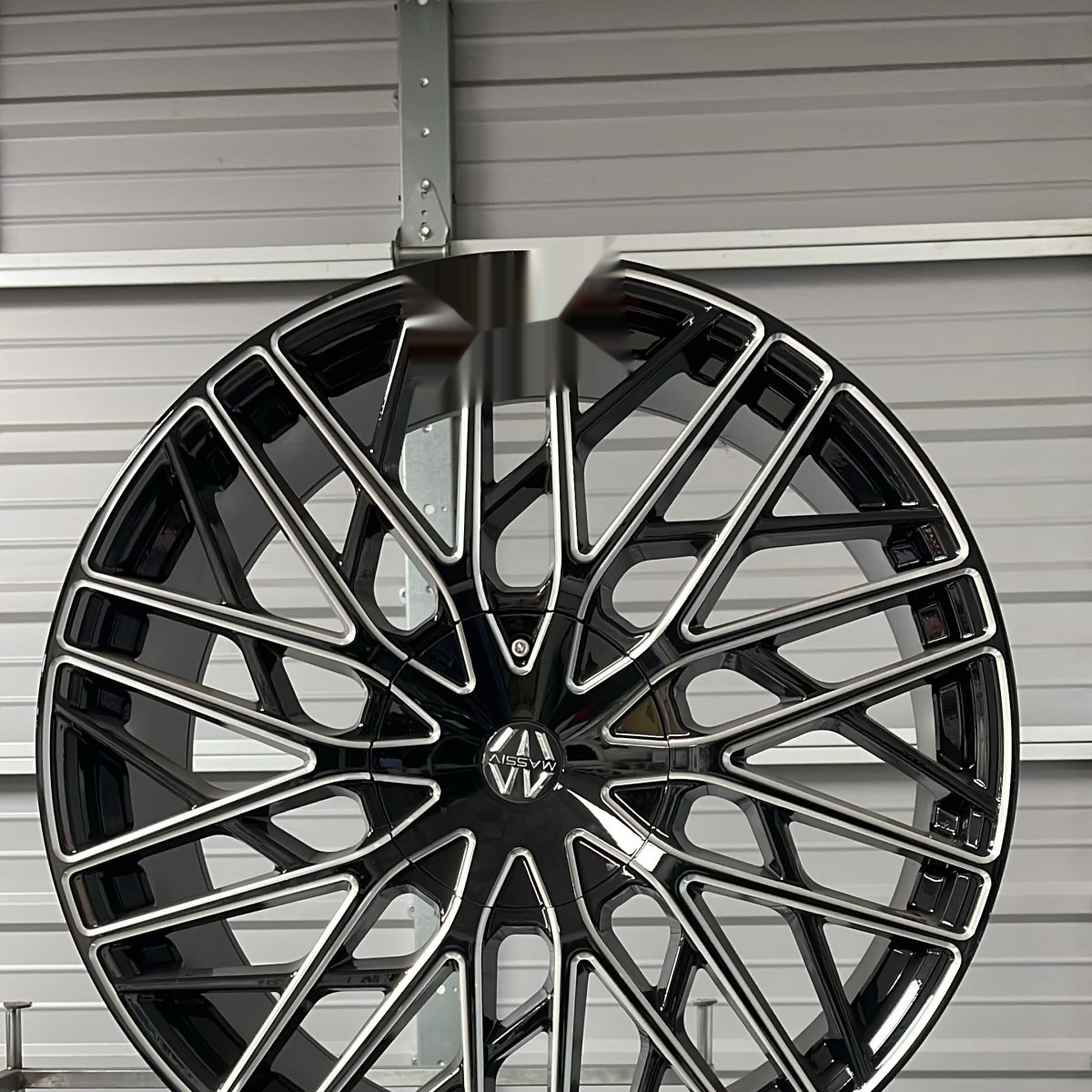 Massiv 925 22"x9" Wheel