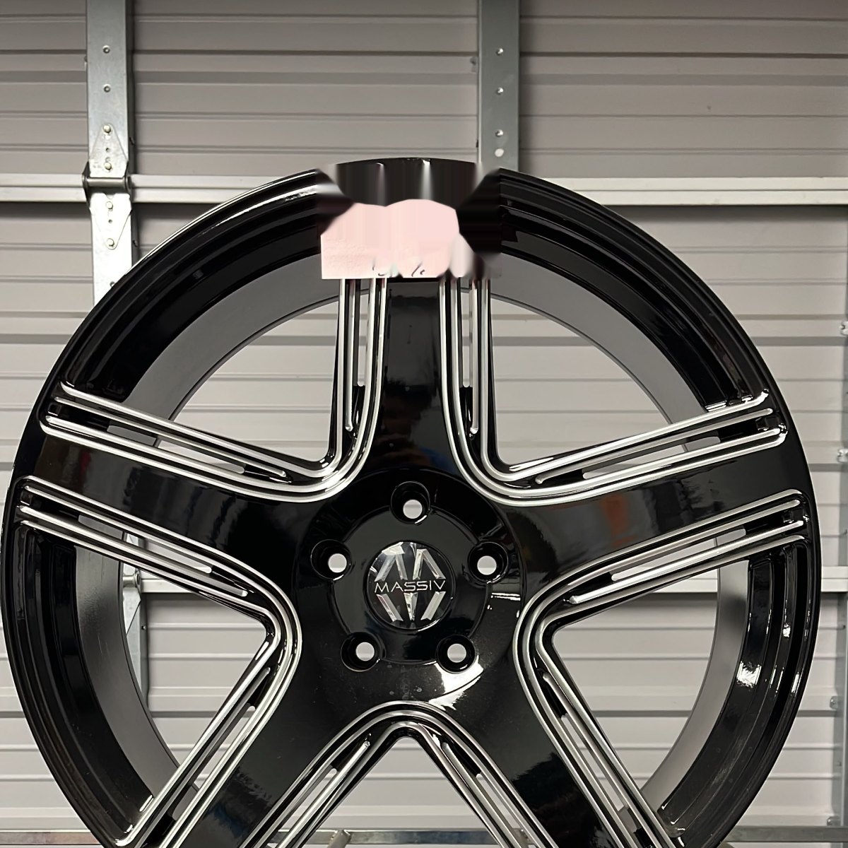 Massiv 926 22"x9" Wheel