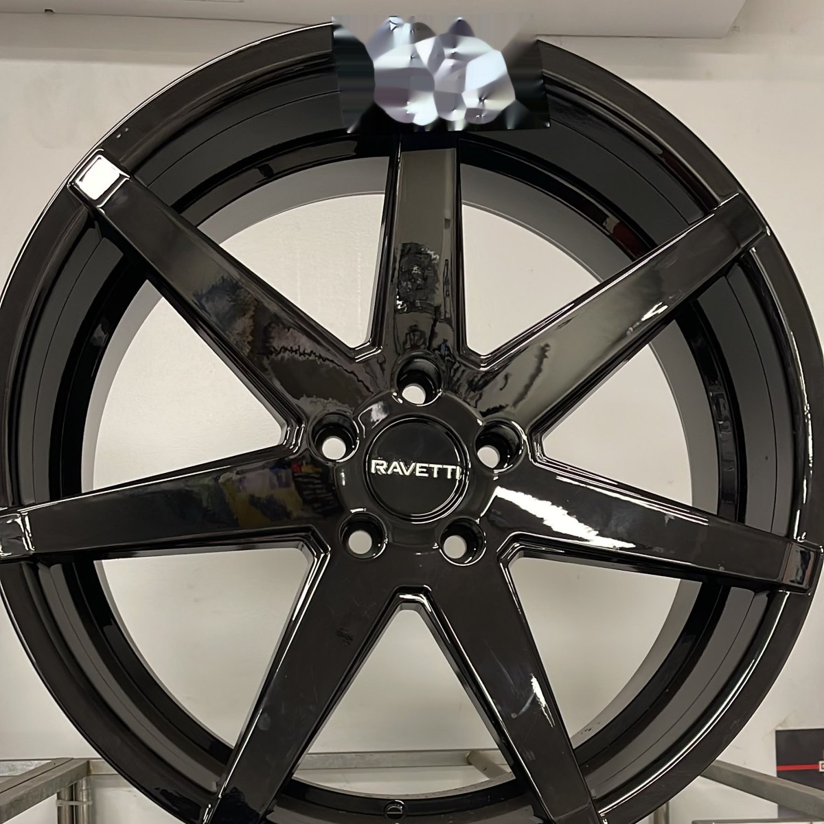 Ravetti M-7 20"x8.5" Wheel